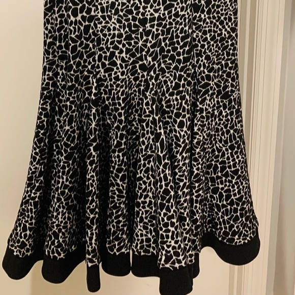 Calvin Klein black and white midi dress - Picture 2 of 4